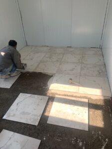 چه ویژگی‌هایی یک تولید کننده انواع کانکس ساندویچ پانل را قابل اعتماد می‌کند؟
